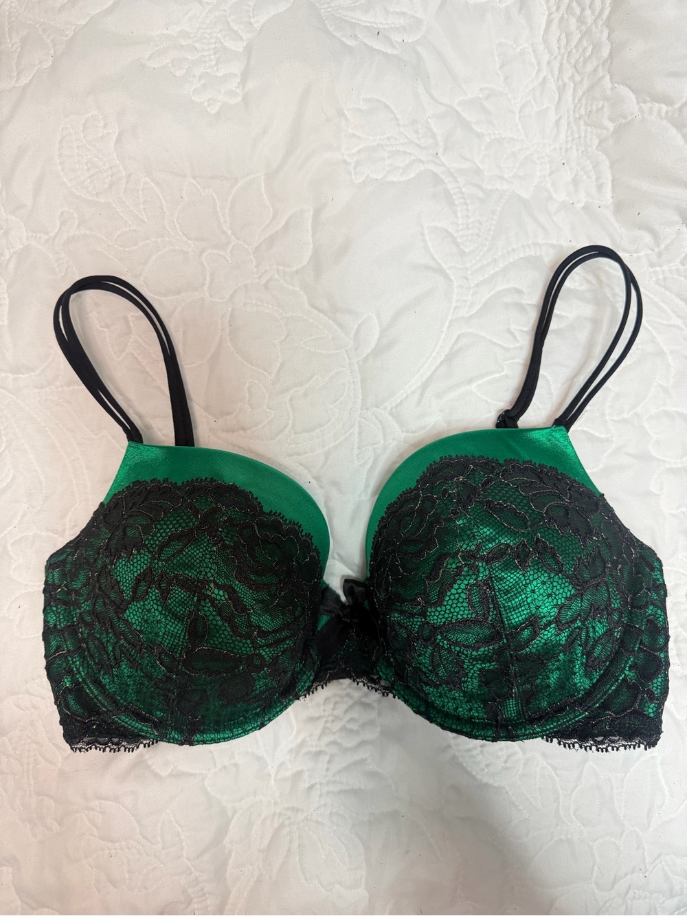 Victorias Secret Green Lace Overlay Push-Up Bra with Black Detail